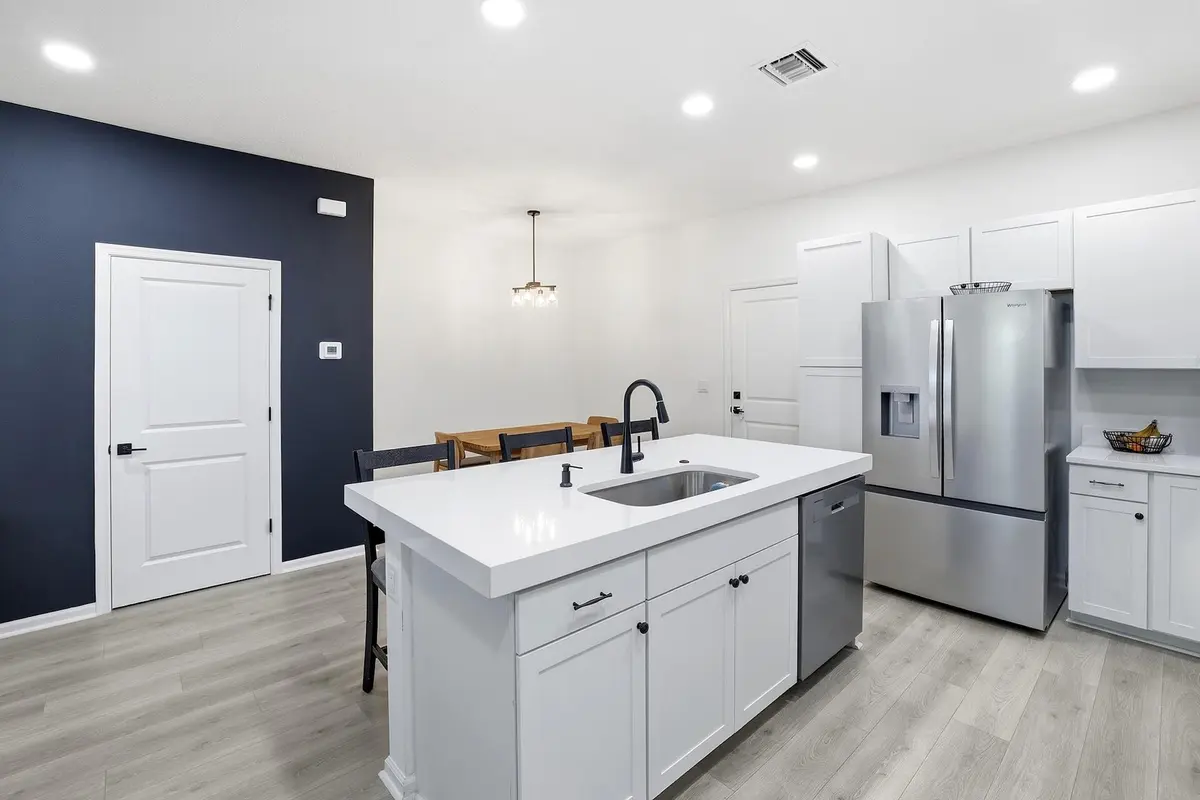 0H8A3682 at 4178 S Longwood Lake Square, Westlake