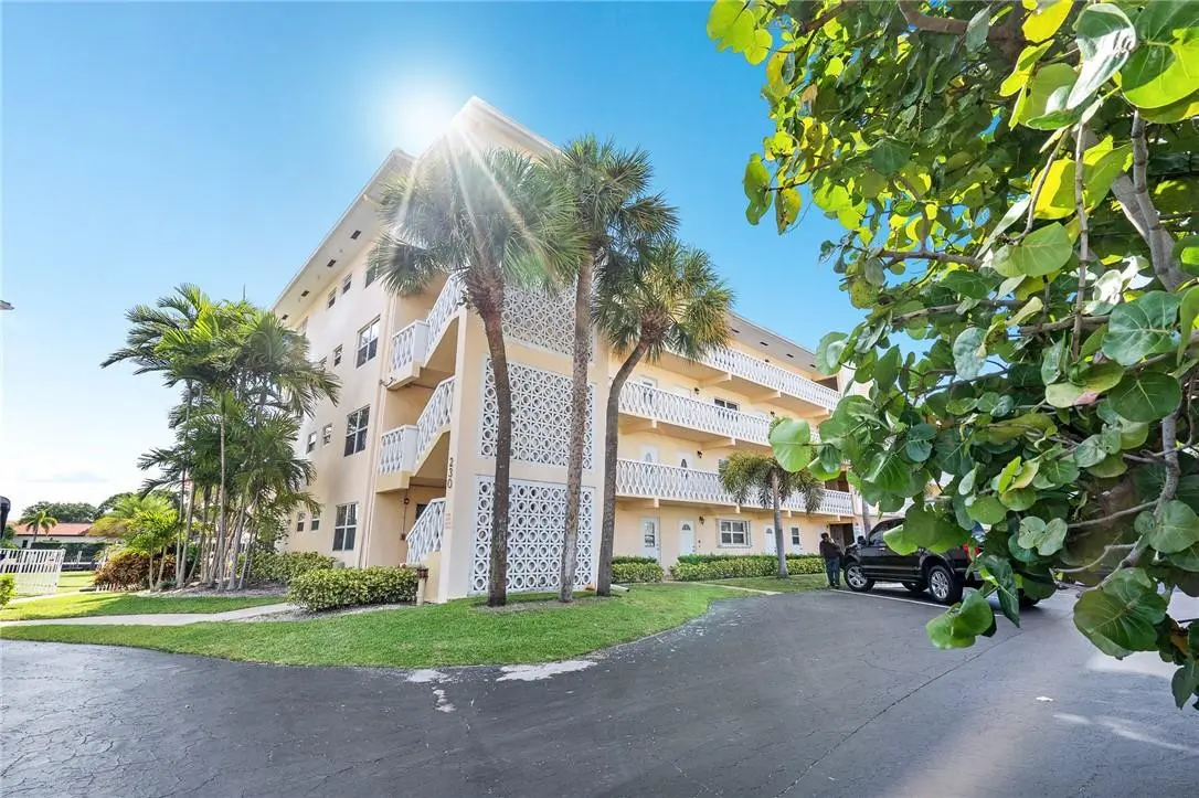 Photo 1 at 230 N FEDERAL Highway 103, Deerfield Beach