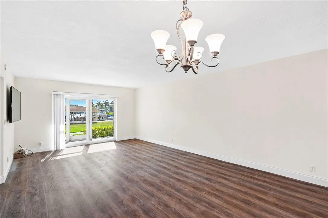 Photo 4 at 230 N FEDERAL Highway 103, Deerfield Beach