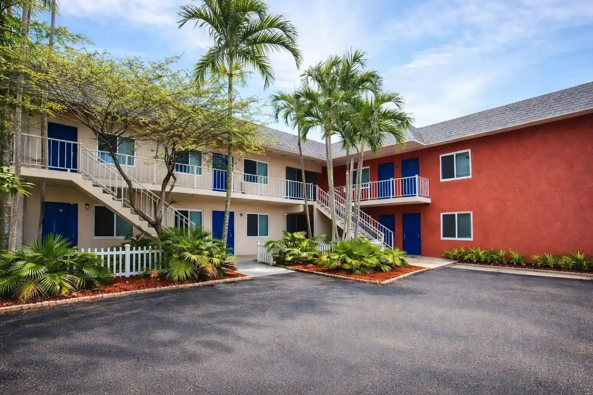 a5c50a68b3949767e500840a8c9541e1 at 100 SW 10th Street 204, Fort Lauderdale