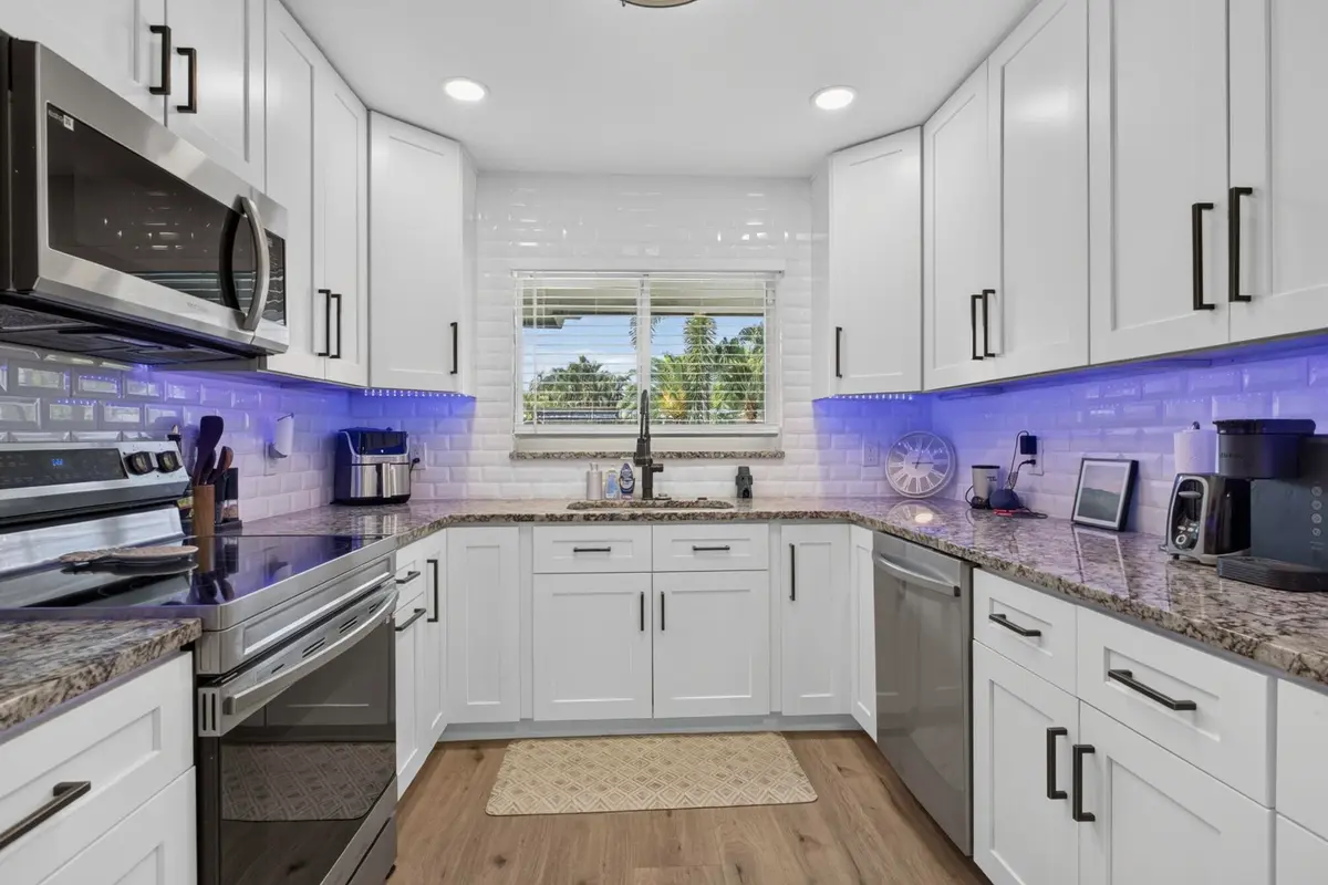 IMG_1640 at 2520 SE 5TH Street, Pompano Beach