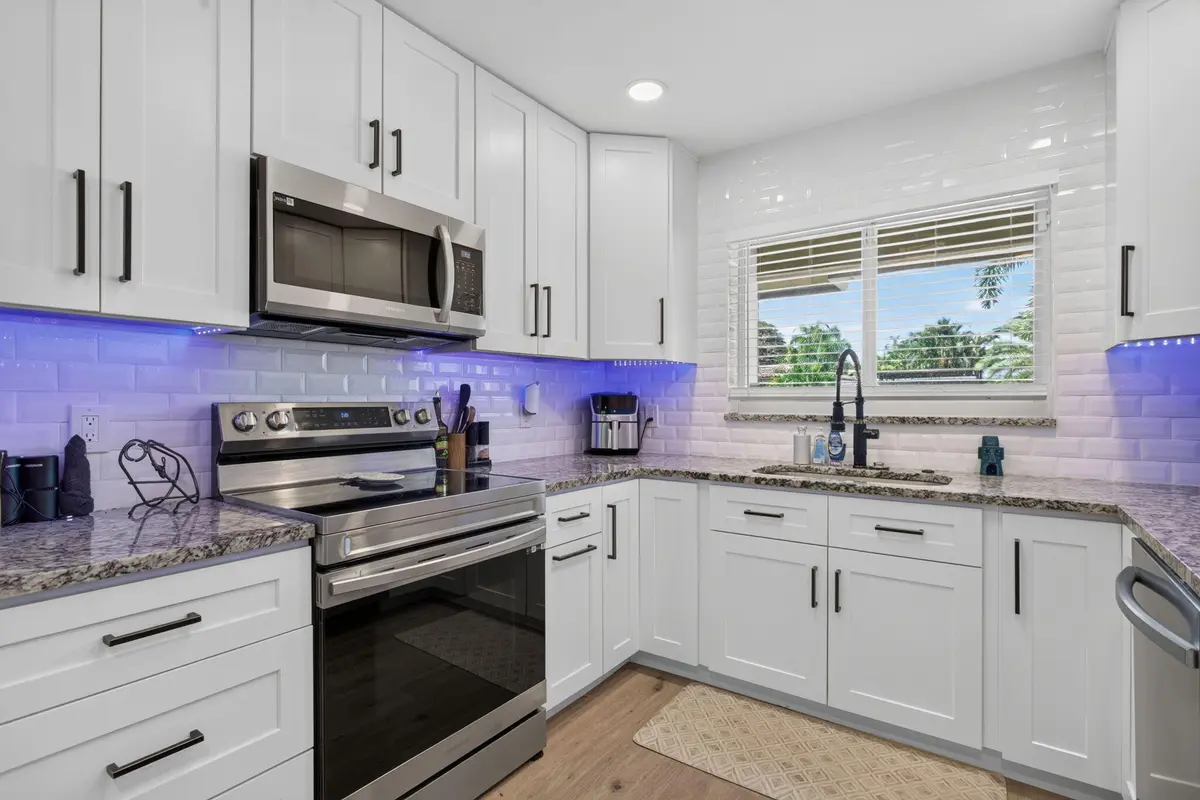 IMG_1635 at 2520 SE 5TH Street, Pompano Beach