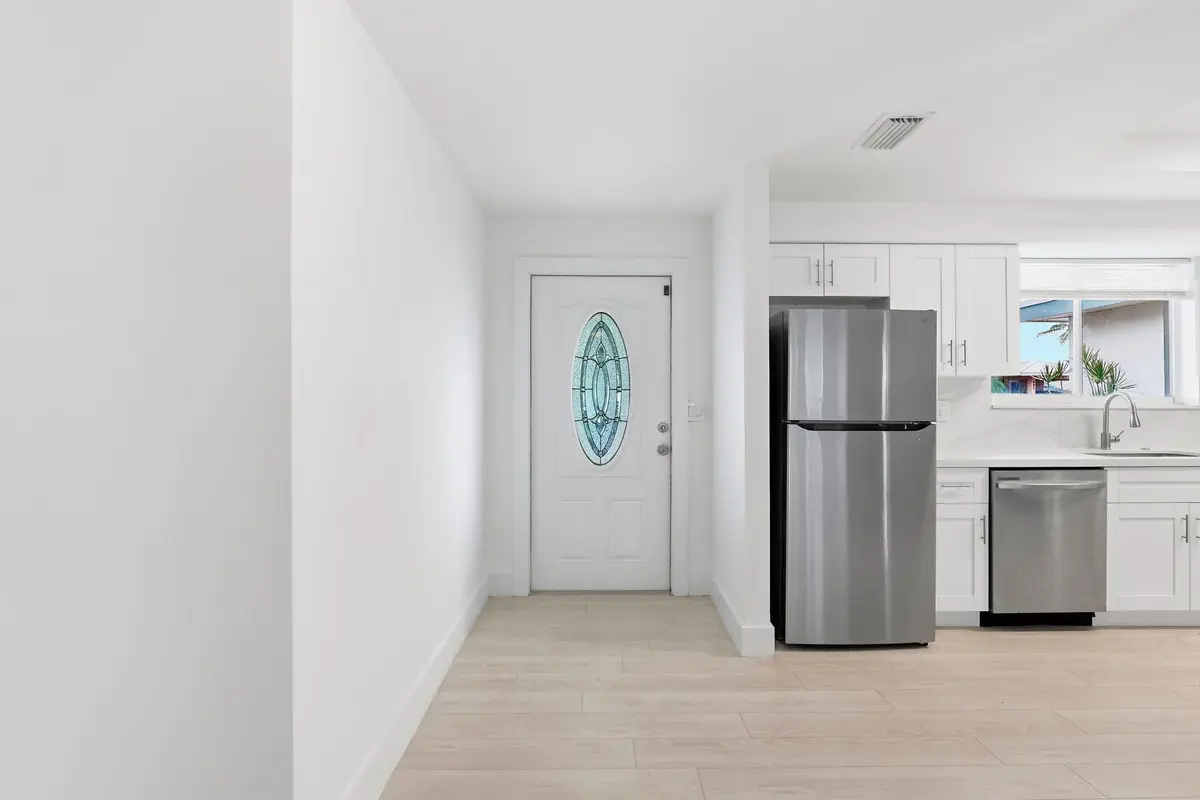 4-web-or-mls-002_0E2A3447 at 898 SW 10th Avenue, Boca Raton