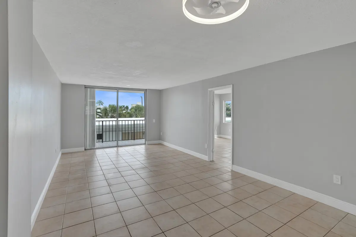 DSC03698 at 7601 Byron Avenue 3C, Miami Beach