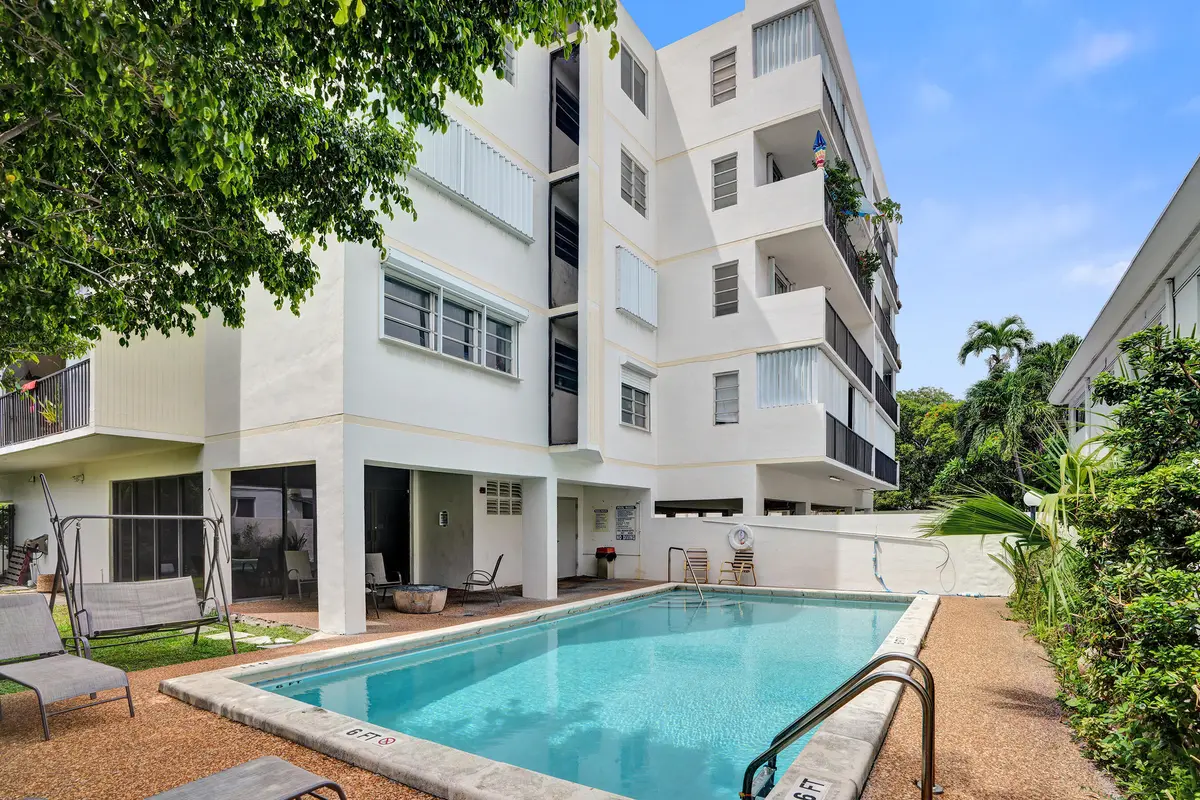 DSC03773 at 7601 Byron Avenue 3C, Miami Beach