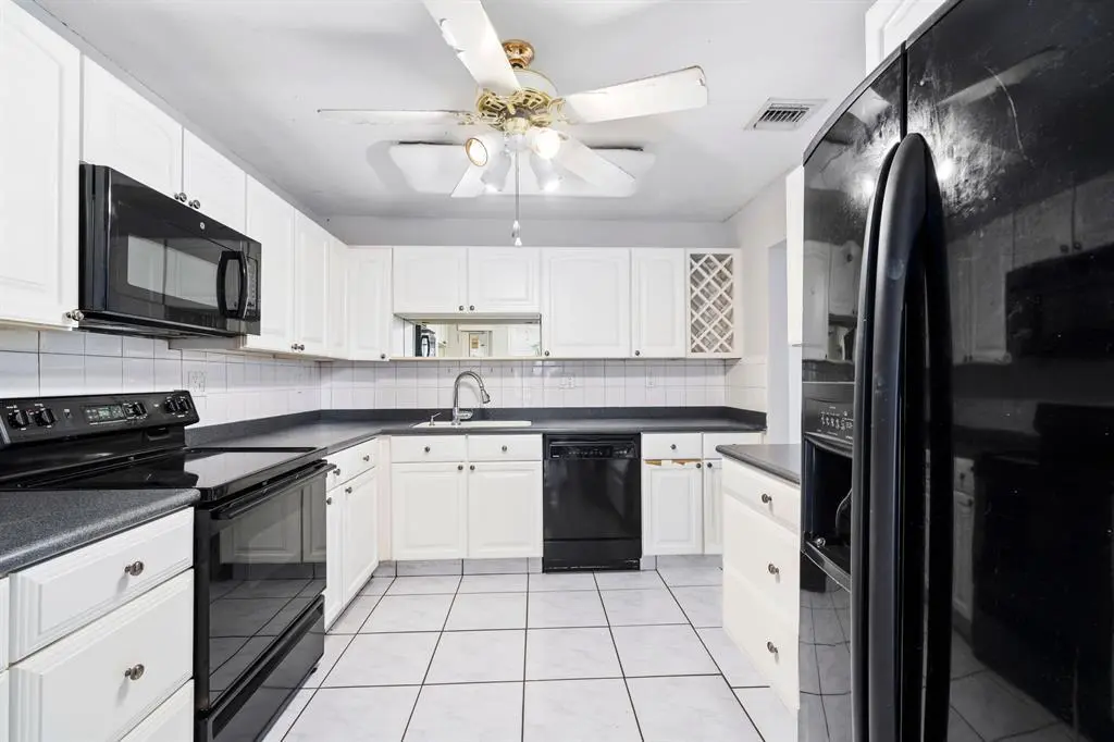 Kitchen at 2510 SW 81ST Avenue 108, Davie