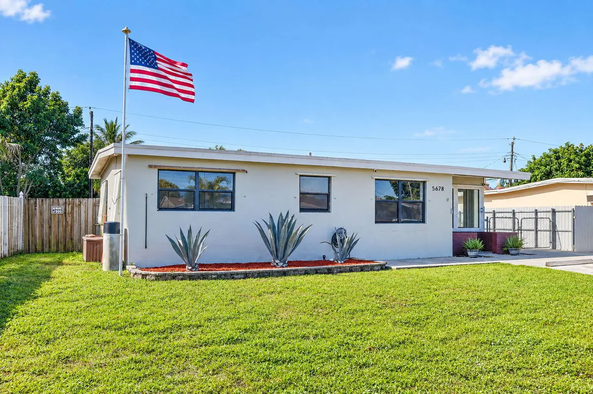 4-web-or-mls-DSC_8382 at 5678 Cinnamon Drive, West Palm Beach