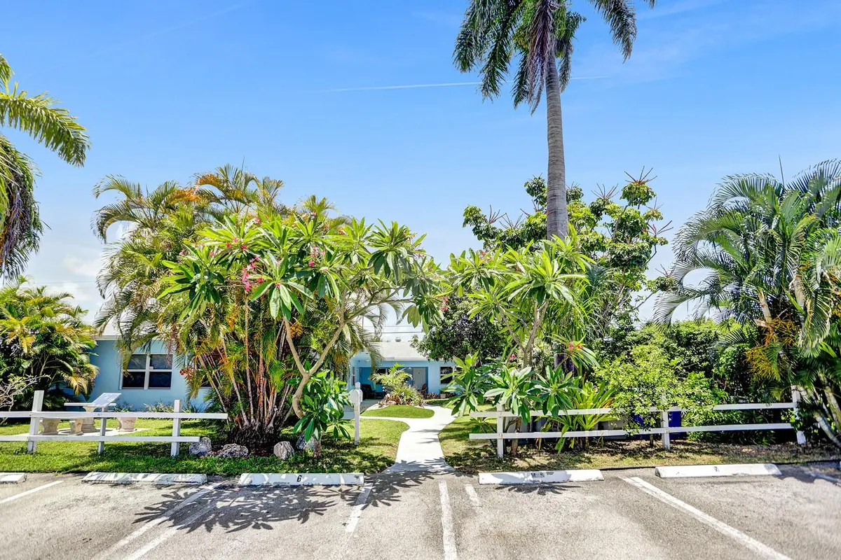 Photo 2 at 2695 SE 1ST Court 2, Pompano Beach