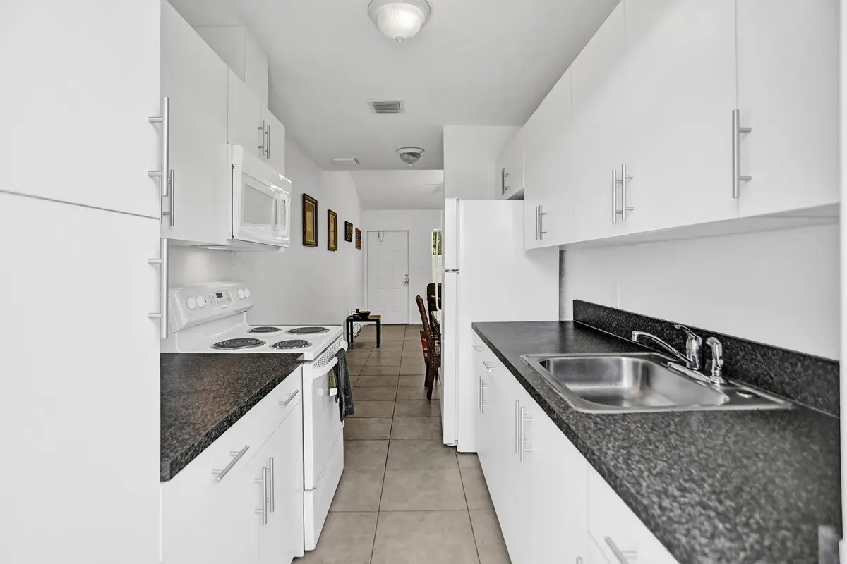 Photo 8 at 2695 SE 1ST Court 2, Pompano Beach
