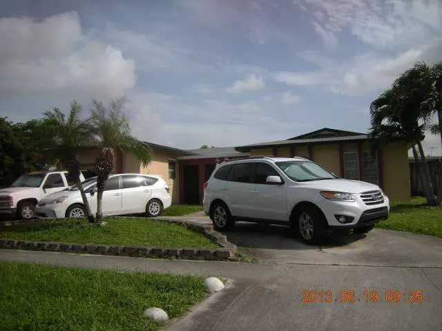 PUBLIC PHOTO-20130619120006 at 6573 SW 8TH Court, North Lauderdale