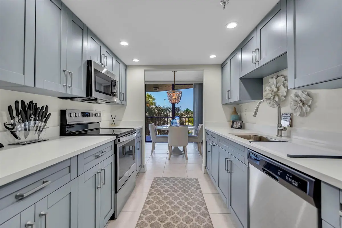Kitchen 2 at 859 JEFFERY Street 306, Boca Raton