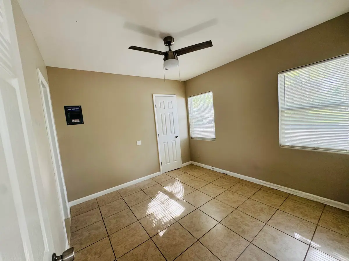 IMG_1080 at 602 TEXAS Court A, Fort Pierce