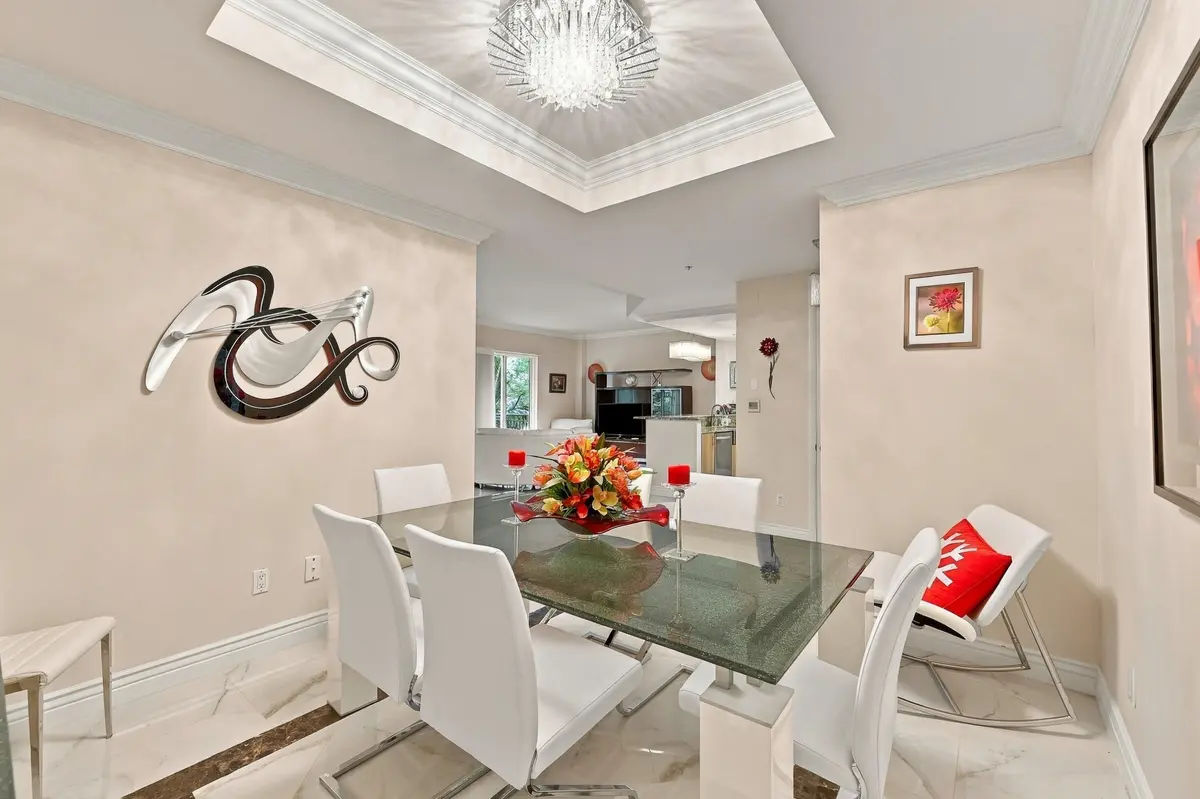 14_dining area at 2601 NE 14th Avenue 306, Wilton Manors