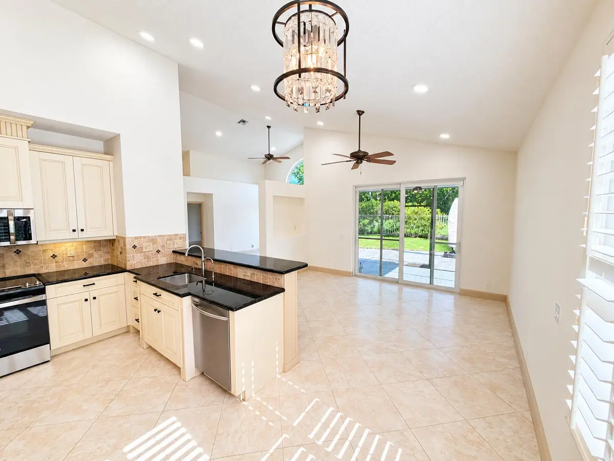 96fb15f6-d2b5-44b1-9289-2598e2858b80 at 6841 NW 81ST Court, Parkland