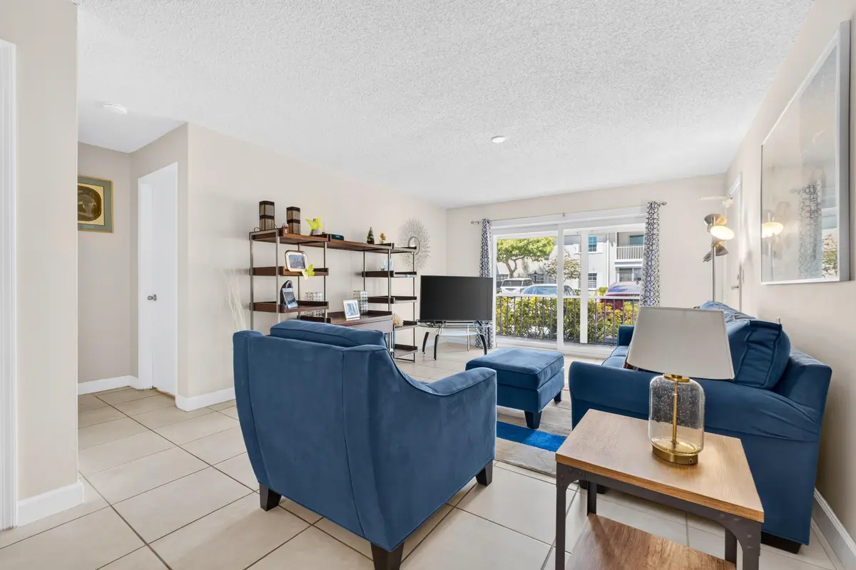 Living Room at 6359 Bay Club Drive 2, Fort Lauderdale