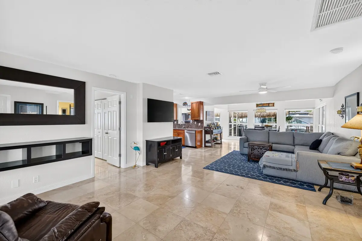 6-web-or-mls-699A7528 at 943 NAUTILUS Isle, Dania Beach