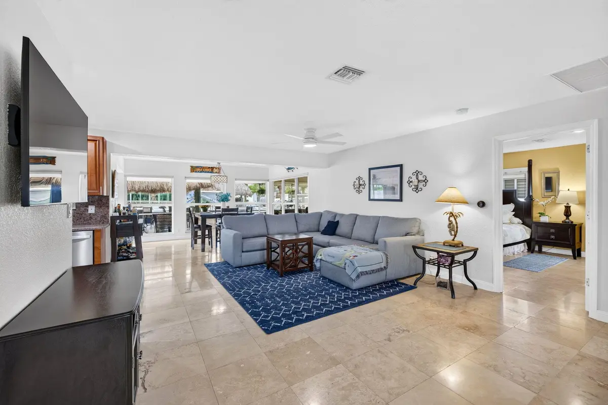 8-web-or-mls-699A7543 at 943 NAUTILUS Isle, Dania Beach