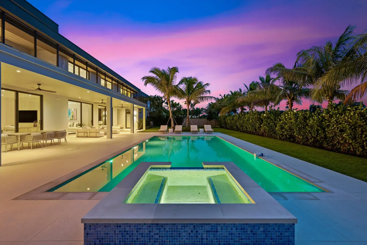 7 (1) at 11354 Polo Park Trail, Wellington
