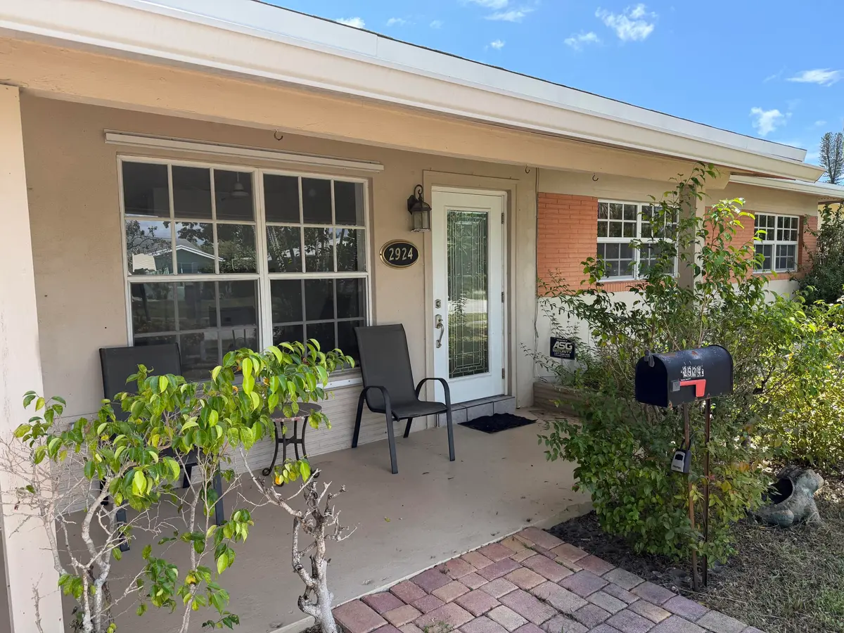 Entrance at 2924 NW 9TH Terrace, Wilton Manors