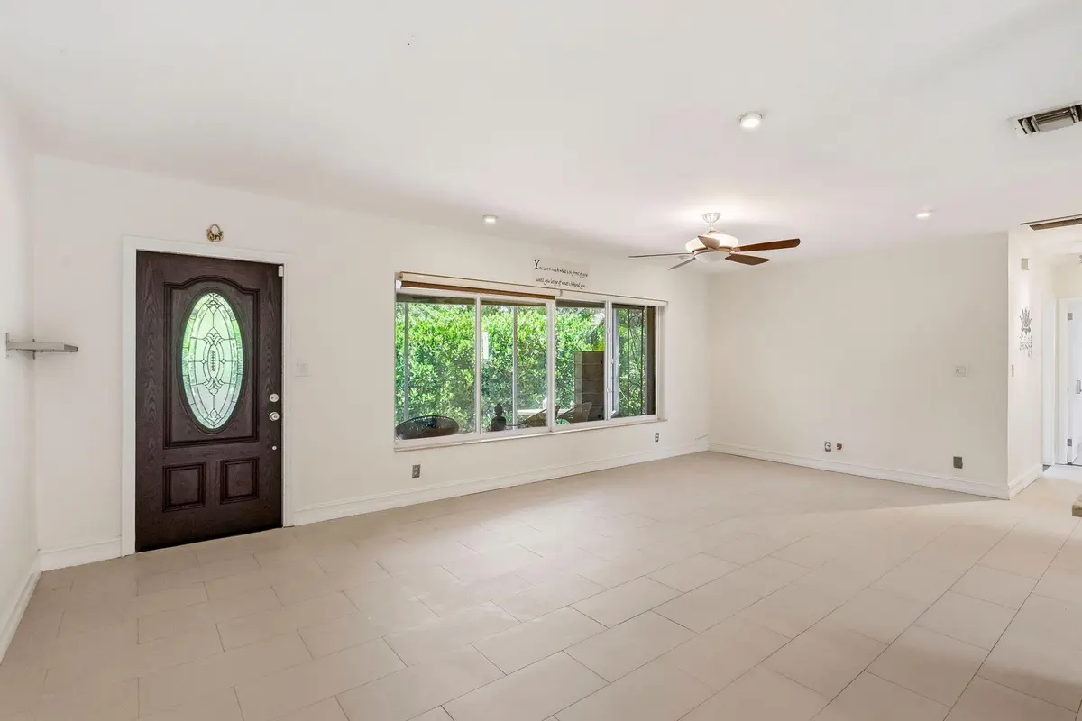 8-web-or-mls-007_0E2A4412 at 425 NE 20TH Street, Boca Raton