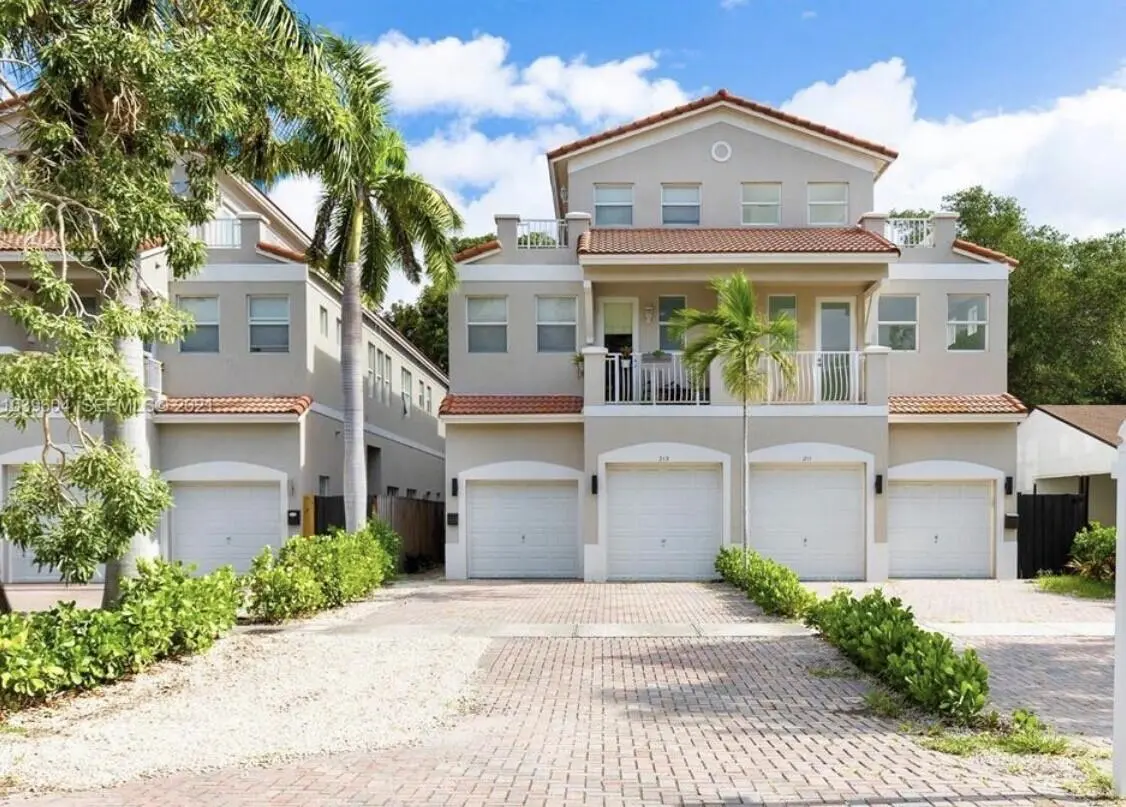 213-101 at 213 SW 11TH Street 213, Fort Lauderdale