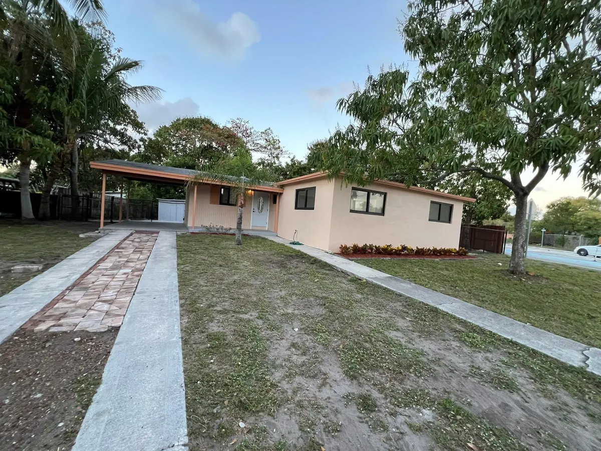 Front of Structure at 285 NE 43RD Street, Deerfield Beach