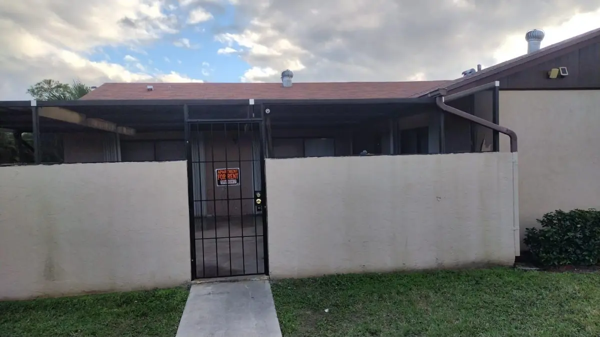 Front at 4781 Sunny Palm Circle D, West Palm Beach
