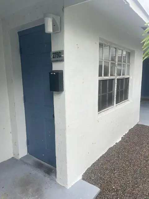 Front Door II at 275 NW 32nd Street C, Oakland Park