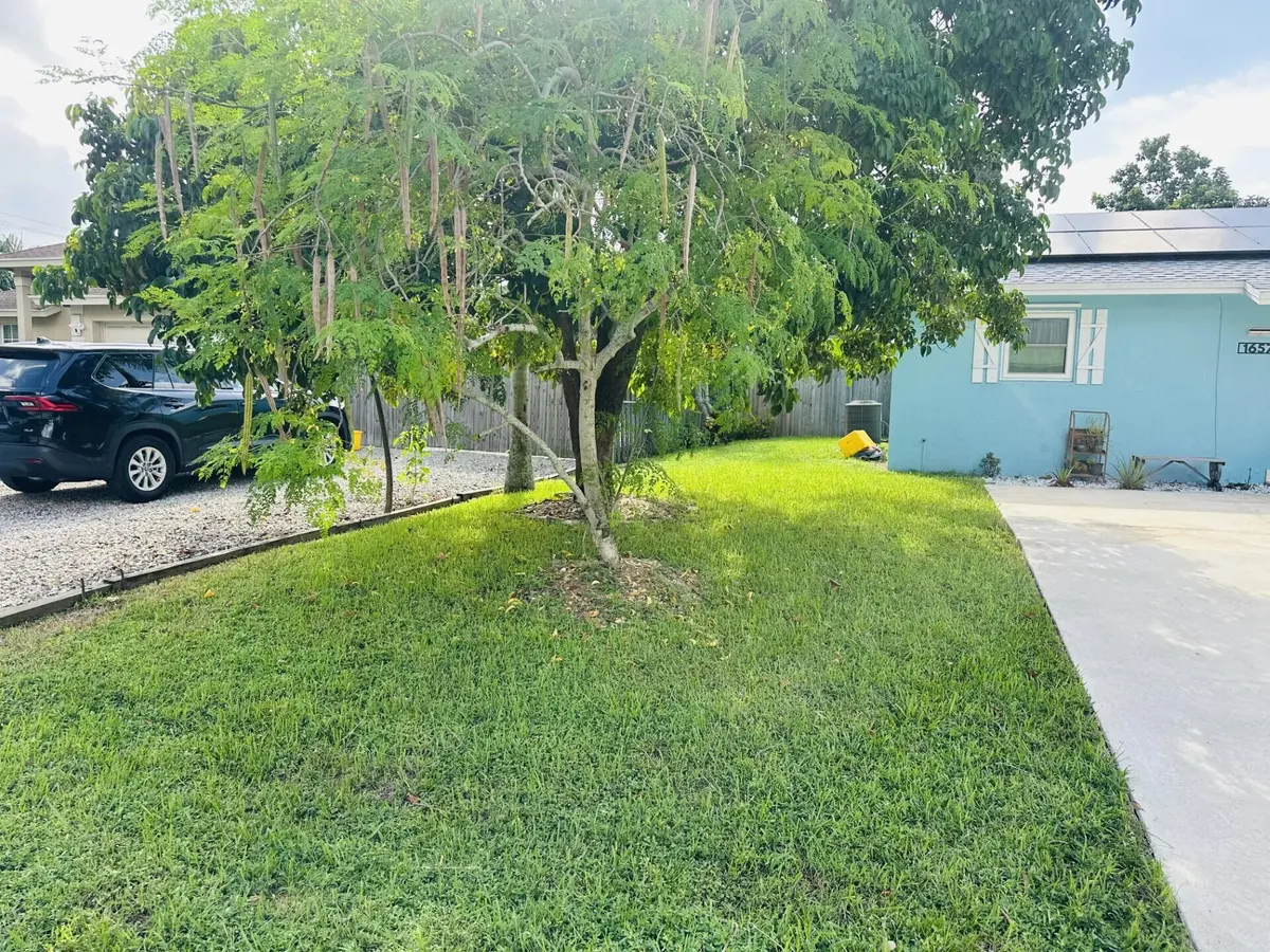 2efa3b25-0c2f-4249-8cb7-0758bbc5241f at 1657 Magnolia Lane, West Palm Beach