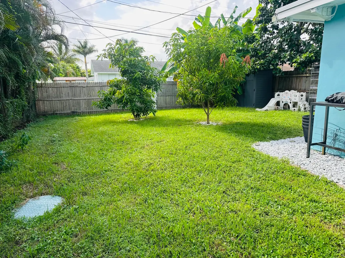 IMG_7037 at 1657 Magnolia Lane, West Palm Beach