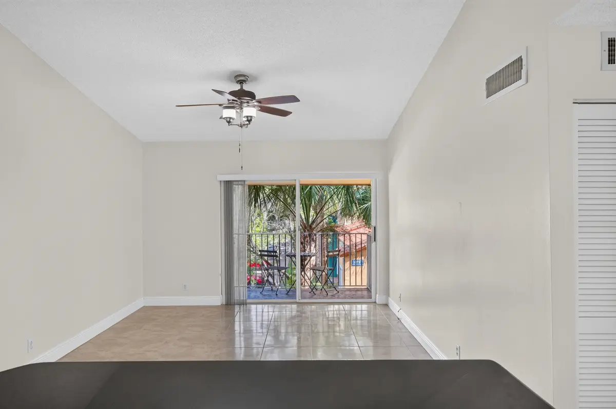 10765 apt 307-10 at 10765 CLEARY Boulevard 307, Plantation