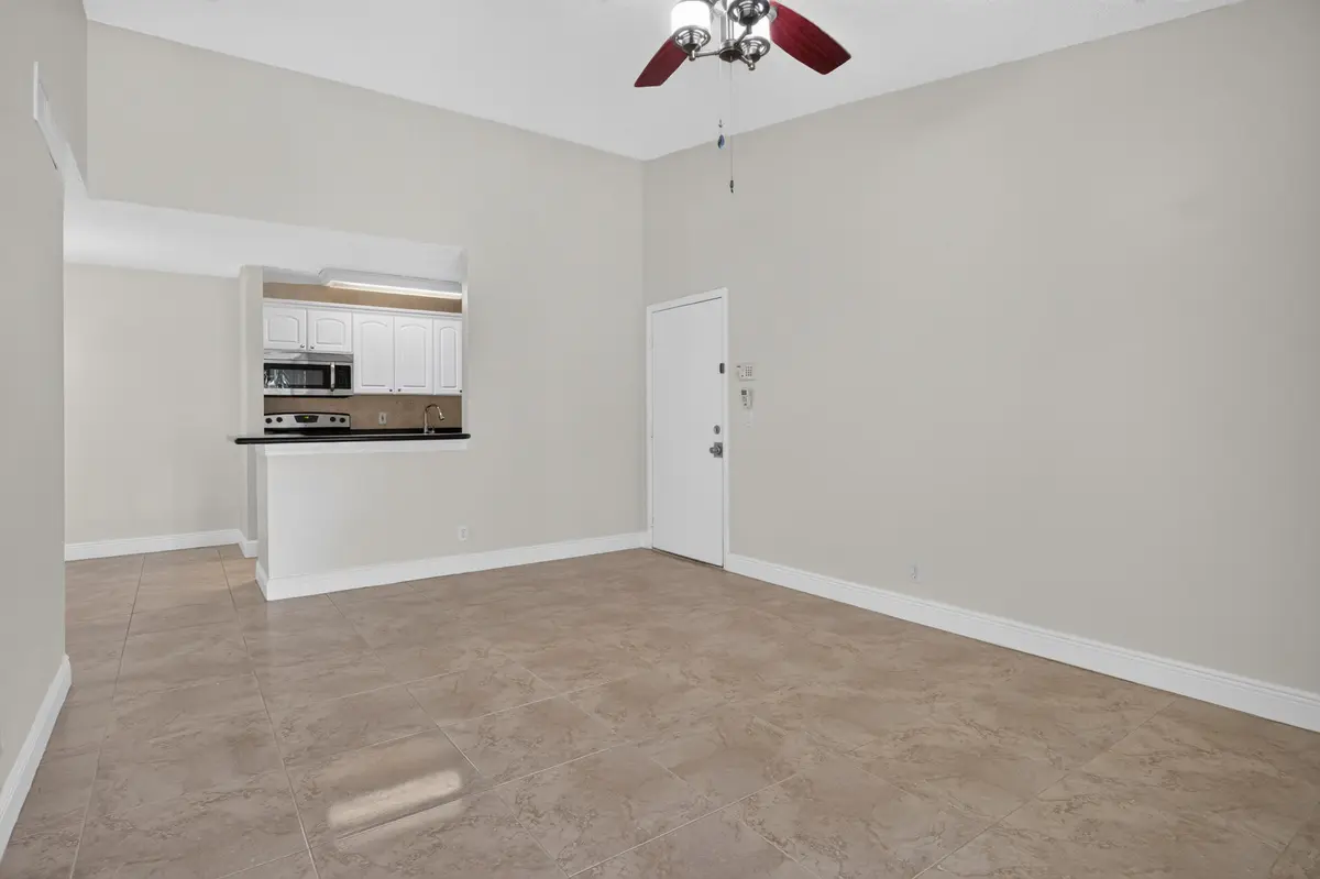 10765 apt 307-13 at 10765 CLEARY Boulevard 307, Plantation