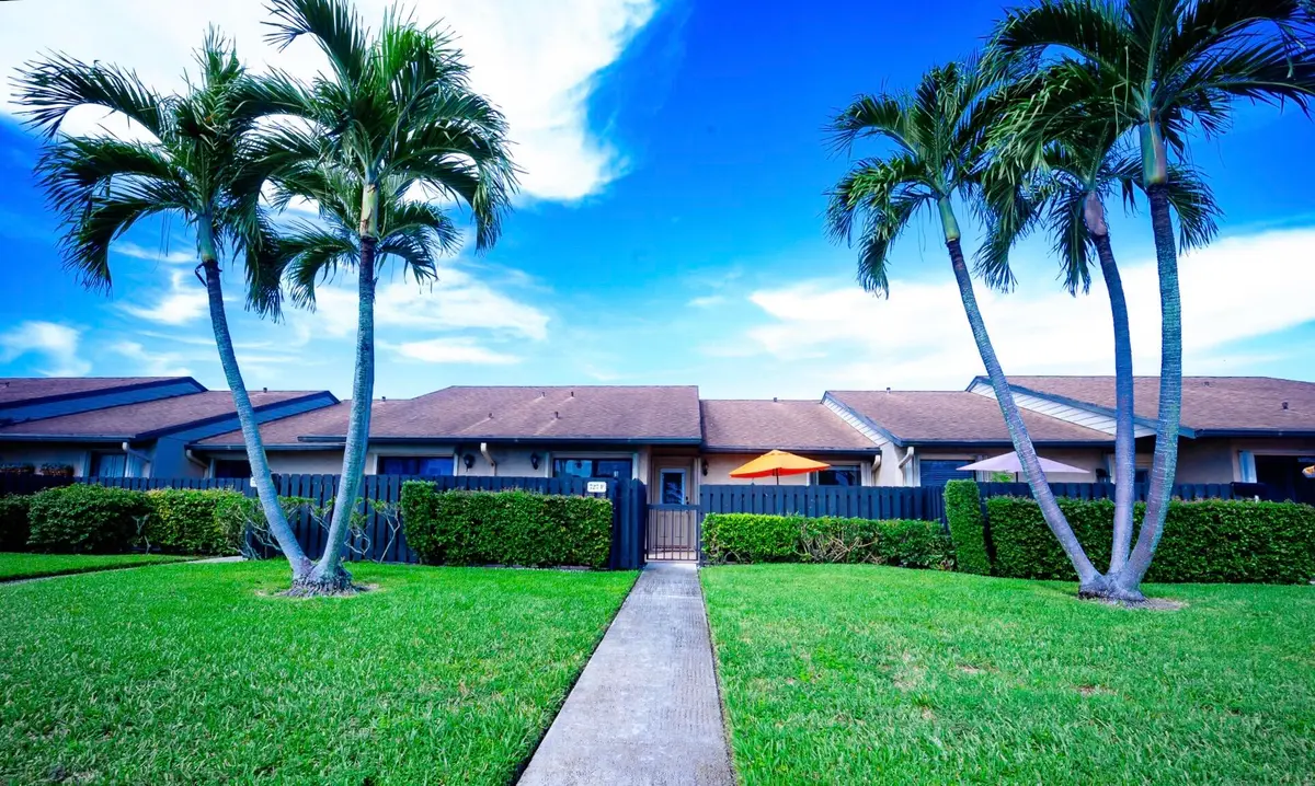 _BL_9282 at 727 Sunny Pine Way F, Greenacres