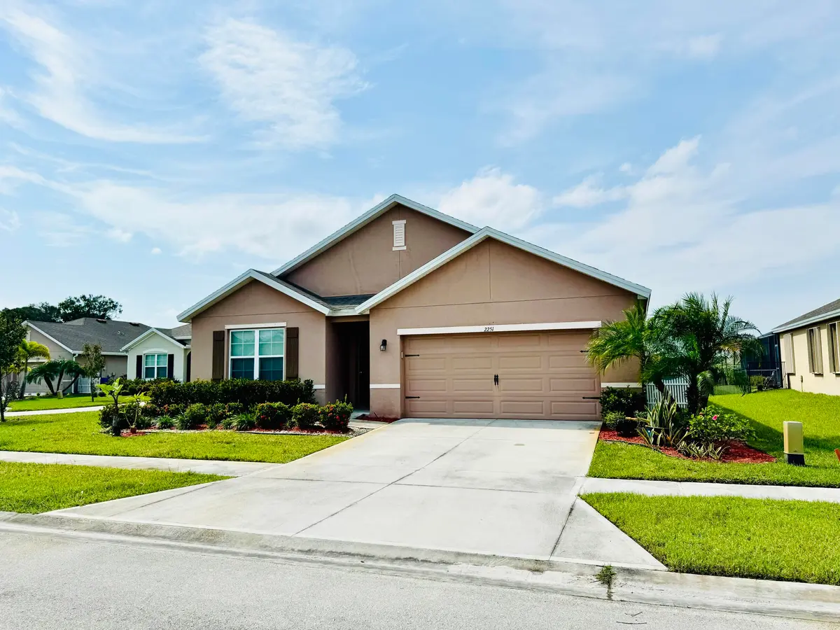 2251 GARFIELD FRONT at 2251 SW Garfield Drive, Vero Beach
