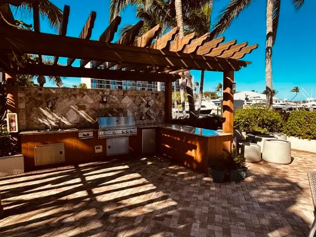 Marina Tower Outdoor Kitchen BBQ at 108 Lakeshore Drive 141, North Palm Beach