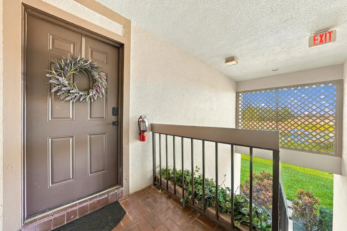 2_dsc00156 at 1111 DUNCAN Circle 202, Palm Beach Gardens