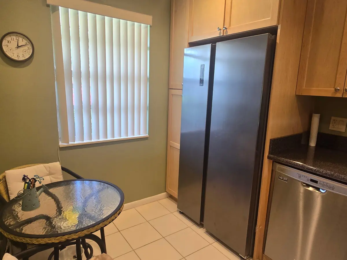 KITCHEN at 135 LAKE MERYL Drive, West Palm Beach