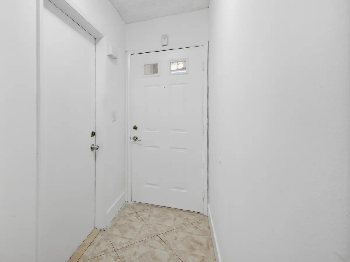 Foyer at 9160 Fairbanks Lane 8, Boca Raton