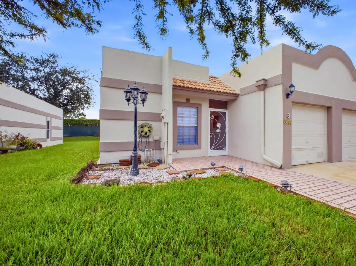 Front 2 at 9160 Fairbanks Lane 8, Boca Raton
