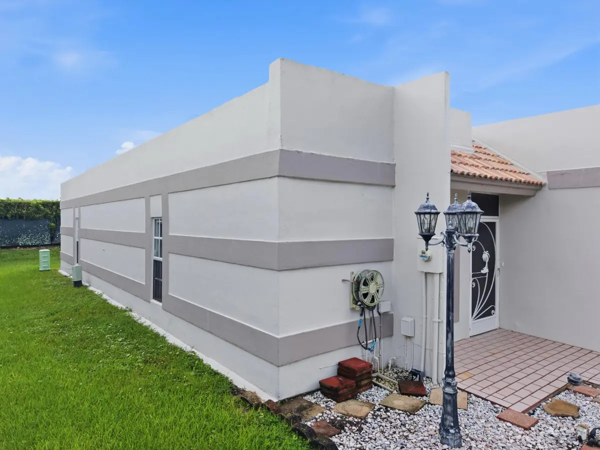 Front Corner at 9160 Fairbanks Lane 8, Boca Raton
