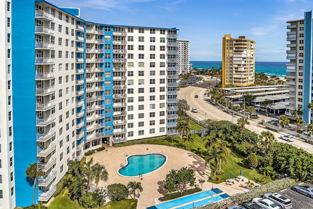 Pool and ocean at 301 N Ocean Boulevard, Pompano Beach