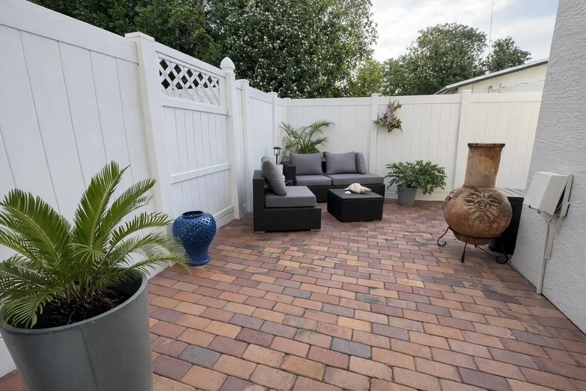 Photo 6 at 303 SE 22nd Street 303, Fort Lauderdale