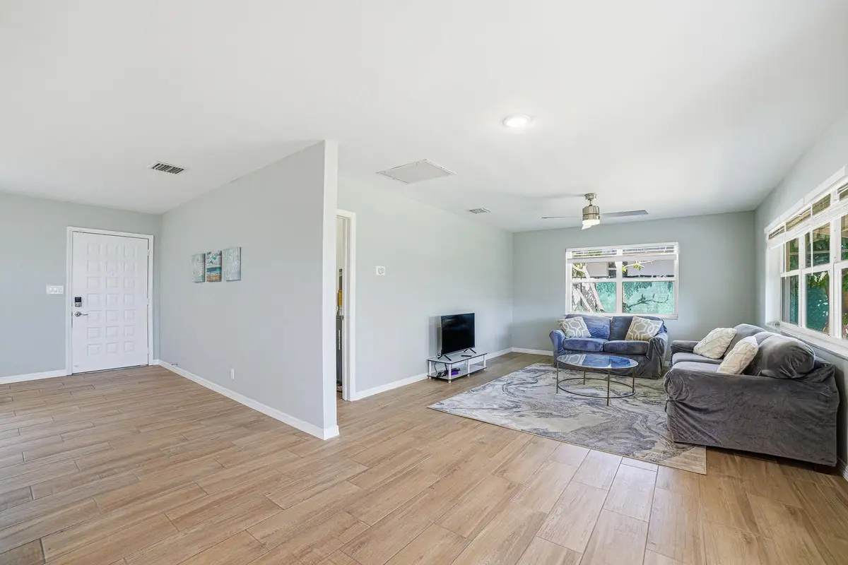 Photo 5 at 28 SE 8TH Avenue, Deerfield Beach