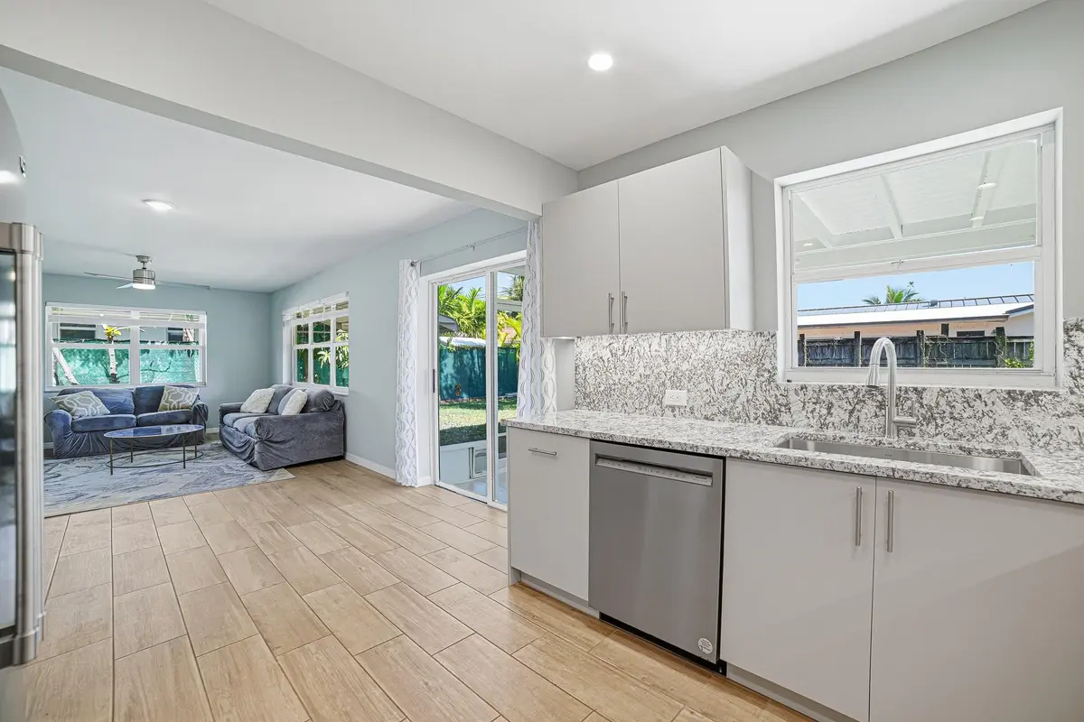Photo 7 at 28 SE 8TH Avenue, Deerfield Beach
