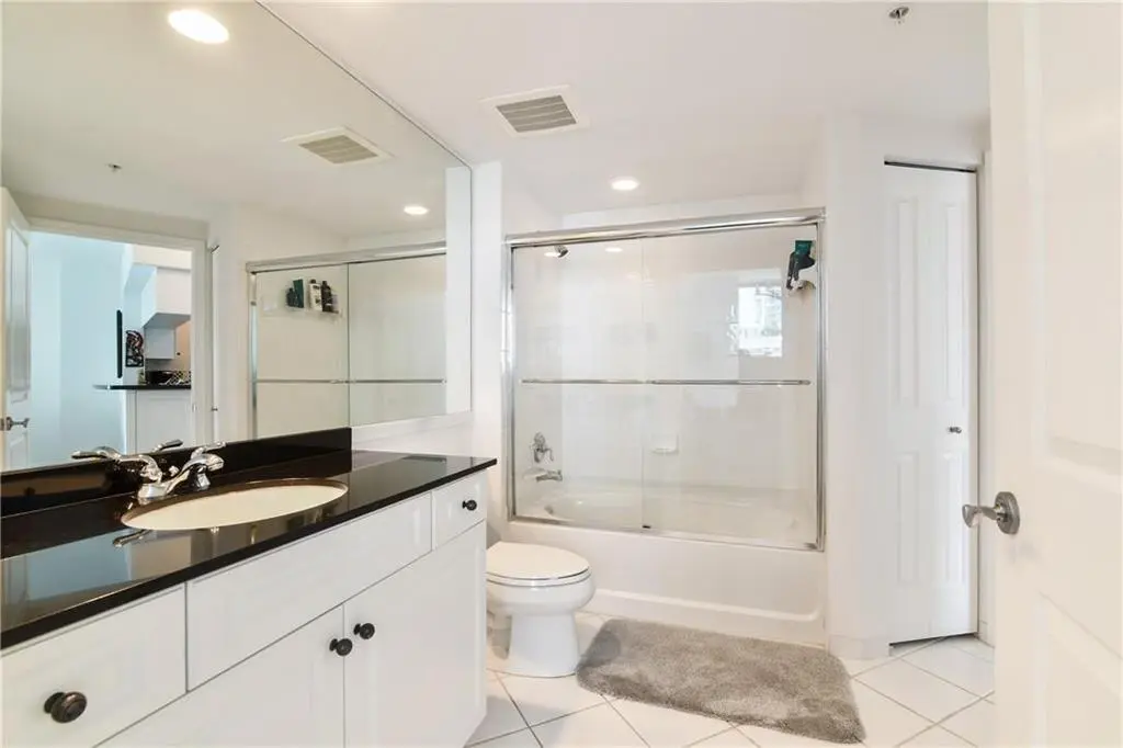 806 living 6 at 347 N New River Drive 806, Fort Lauderdale