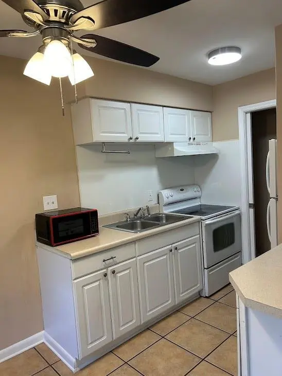 Photo 3 at 1440 Miami Road Unit 6, Fort Lauderdale