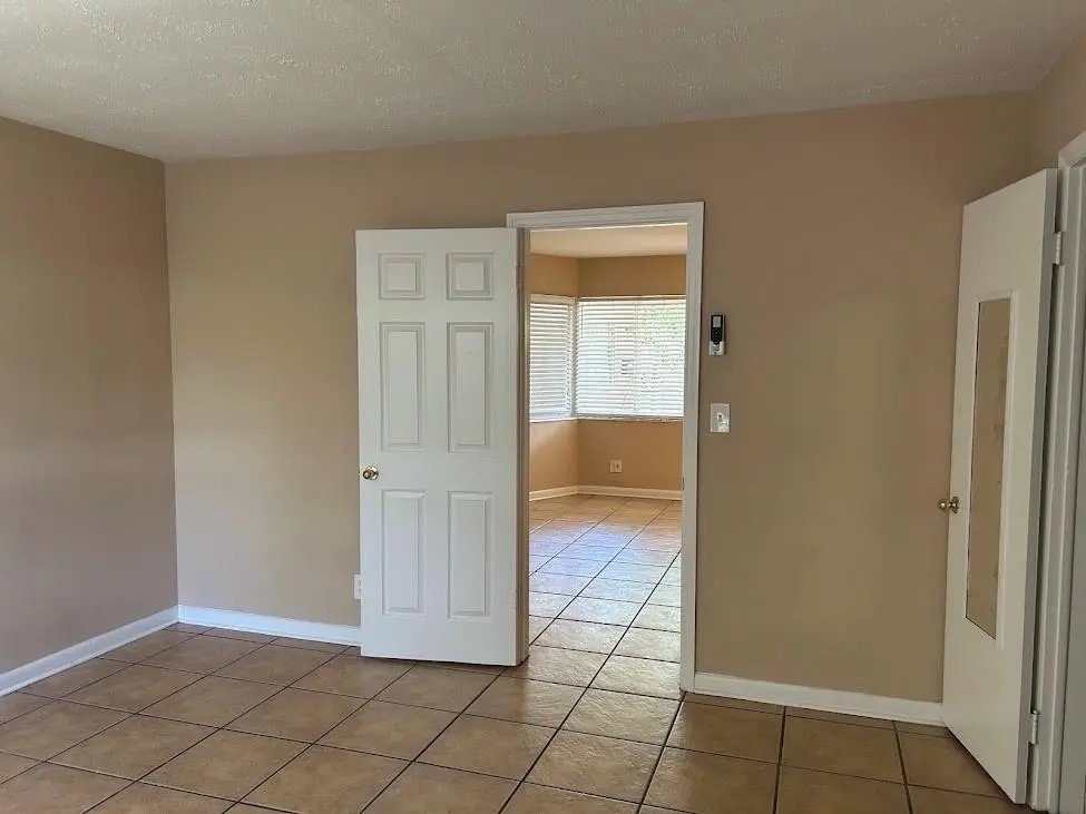 Photo 6 at 1440 Miami Road Unit 6, Fort Lauderdale