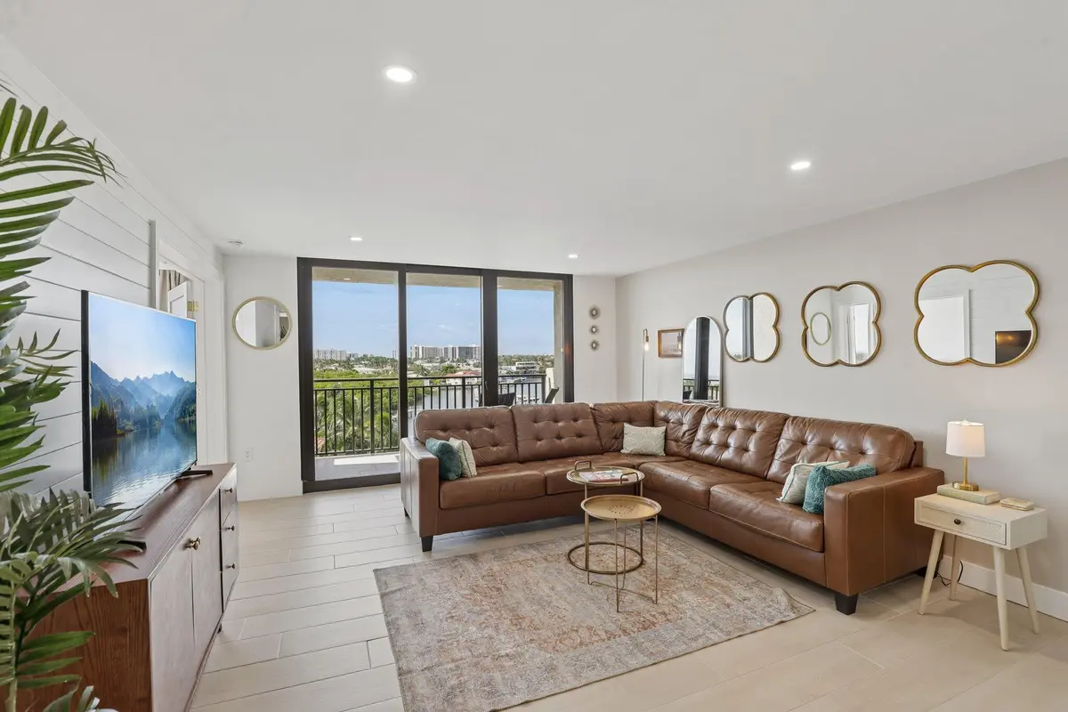 7-web-or-mls-S Ocean Blvd 704-S0108-007 at 3912 S Ocean Boulevard 704, Highland Beach