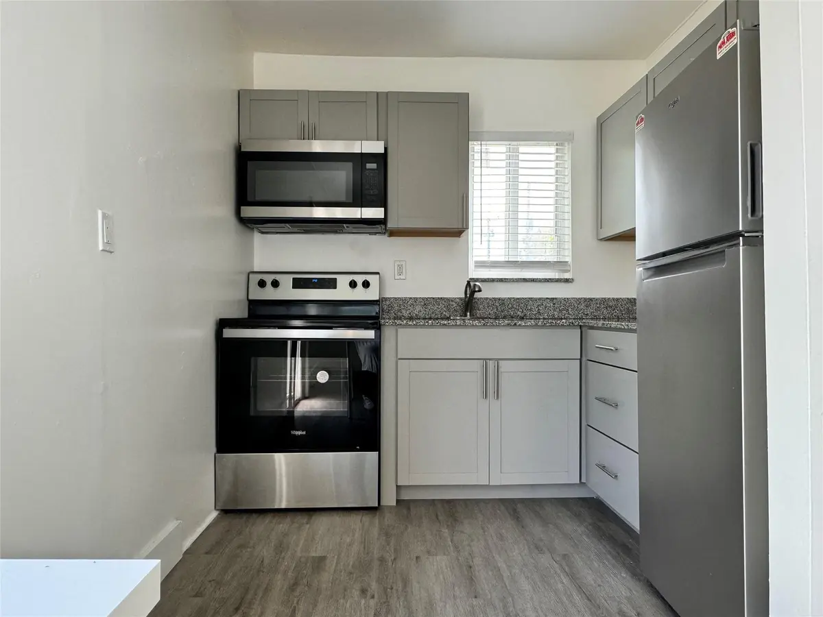 Photo 2 at 1857 Madison Street 2, Hollywood
