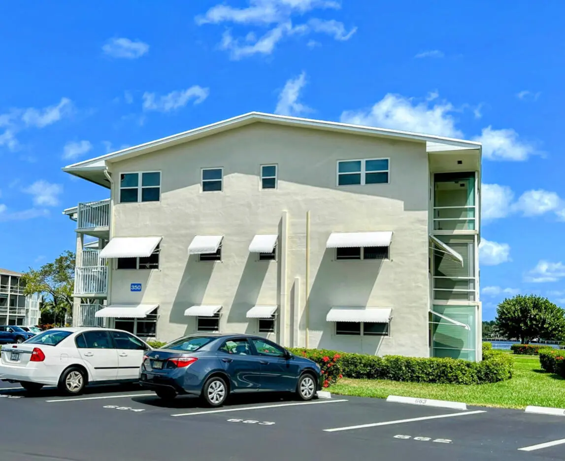 END OF BLDG 350 at 350 Horizons E 106, Boynton Beach